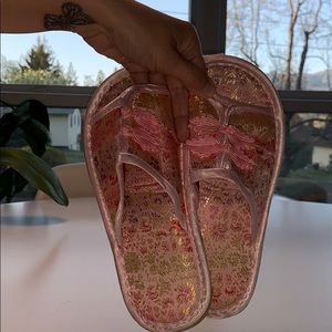 China town pink slippers